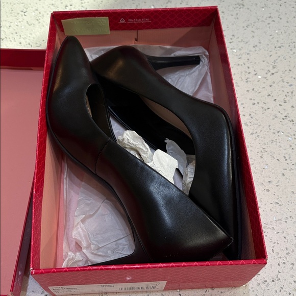 Kelly & Katie Classic Black Misha Heels size 9.5 - Picture 6 of 6